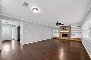 811 Thicket Ln, Houston, TX 77079 - Photo 14