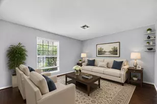 811 Thicket Ln, Houston, TX 77079 - Photo 6