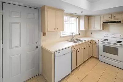821 S Ripple Creek Drive #1, Houston, TX 77057 - Photo 6