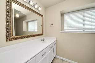 223 W New Meadows Dr, Sugar Land, TX 77479 - Photo 28
