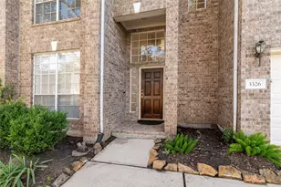 3326 Lakeway Ln, Pearland, TX 77584 - Photo 2