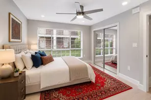 2201 Fountain View Dr, Houston, TX 77057 - Photo 4