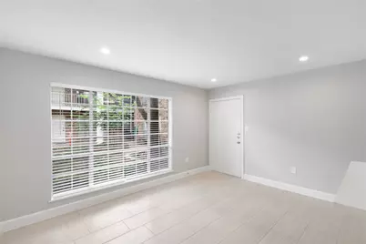 2201 Fountain View Drive #47, Houston, TX 77057 - Photo 10