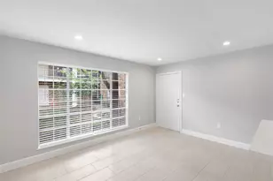 2201 Fountain View Dr, Houston, TX 77057 - Photo 10