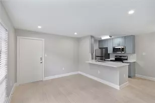 2201 Fountain View Dr, Houston, TX 77057 - Photo 12