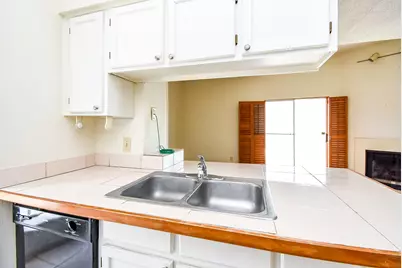 7575 Cambridge Street #1004, Houston, TX 77054 - Photo 10