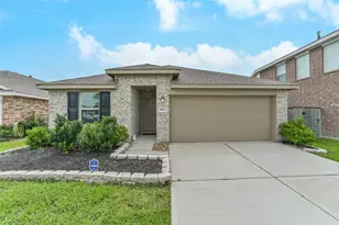 9811 Wembley Vis Ct, Baytown, TX 77521 - Photo 2