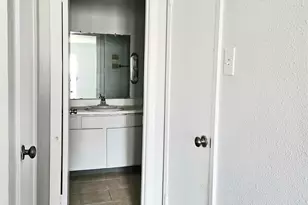 8421 Hearth Dr, Houston, TX 77054 - Photo 16