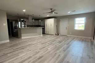 4406 Mallard Dr, Baytown, TX 77523 - Photo 2