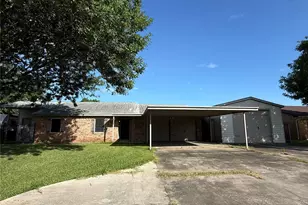 4406 Mallard Dr, Baytown, TX 77523 - Photo 1