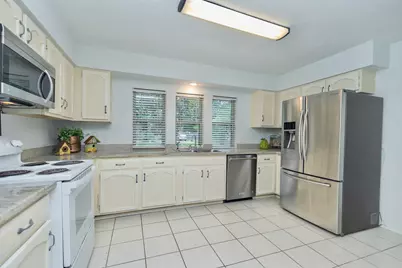2711 Quail Valley East Drive, Missouri City, TX 77489 - Photo 8