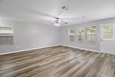 15607 Sheldon Ridge Way, Houston, TX 77044 - Photo 6