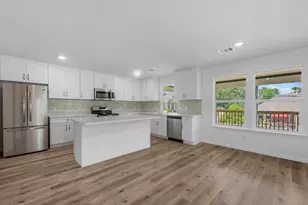 628 Oakdale St, Shoreacres, TX 77571 - Photo 8
