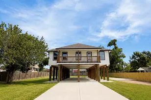 628 Oakdale St, Shoreacres, TX 77571 - Photo 2