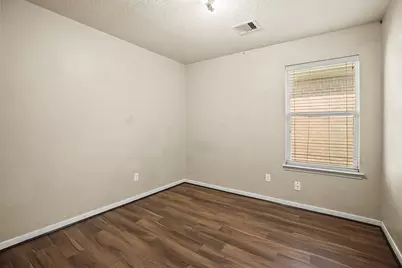 5247 Panay Park Drive, Houston, TX 77048 - Photo 14