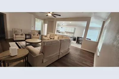 17238 Maple Hollow Drive, Sugar Land, TX 77498 - Photo 8