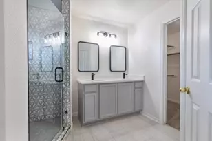 17238 Maple Hollow Dr, Sugar Land, TX 77498 - Photo 18