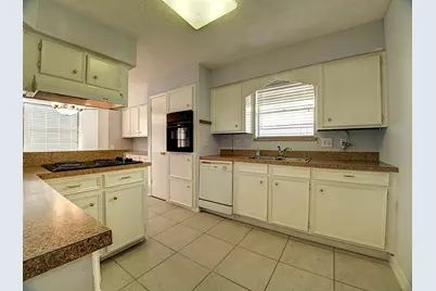 11830 Mulholland Drive, Meadows Place, TX 77477 - Photo 12