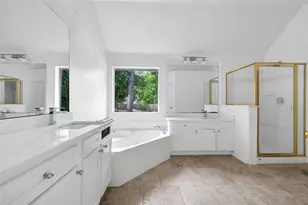 19 S Scarlet Elm Ct, The Woodlands, TX 77382 - Photo 22