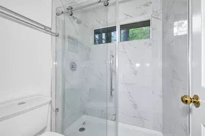 19 S Scarlet Elm Court, The Woodlands, TX 77382 - Photo 28