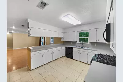 516 Dwyer Street, Angleton, TX 77515 - Photo 6