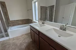 18918 Bluestone Hollow Ln, Tomball, TX 77377 - Photo 10