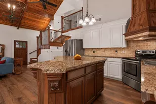 312 Springwood Dr, Conroe, TX 77385 - Photo 14
