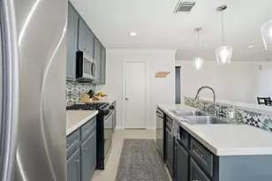 1250 W 18th St, Houston, TX 77008 - Photo 12
