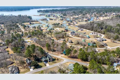 22 Hillsborough Drive, Huntsville, TX 77340 - Photo 12