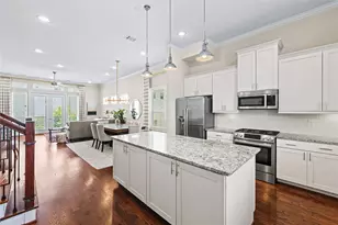 5809 E Post Oak Ln, Houston, TX 77055 - Photo 14
