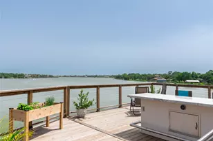 29 Cmdr. Runco Ln, Taylor Lake Village, TX 77586 - Photo 34