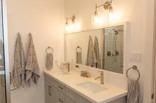 29 Cmdr. Runco Ln, Taylor Lake Village, TX 77586 - Photo 18