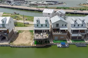 29 Cmdr. Runco Ln, Taylor Lake Village, TX 77586 - Photo 6