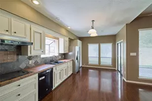 80 Rolling Hills Dr, Conroe, TX 77304 - Photo 20