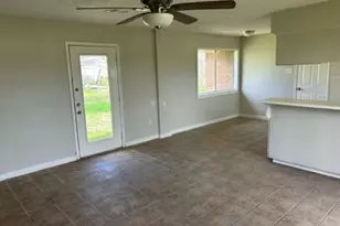 306 Tennyson St, San Leon, TX 77539 - Photo 4