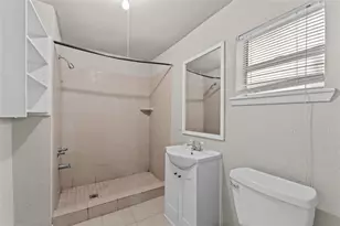 25 2nd Ave N, Texas City, TX 77590 - Photo 10