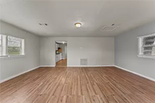 25 2nd Ave N, Texas City, TX 77590 - Photo 4