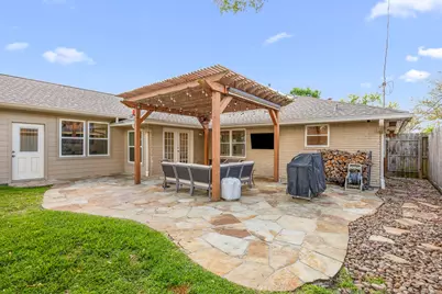 6546 Lindyann Lane, Houston, TX 77008 - Photo 32