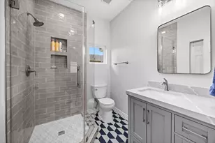6546 Lindyann Ln, Houston, TX 77008 - Photo 26