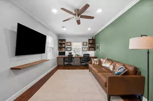6546 Lindyann Ln, Houston, TX 77008 - Photo 24