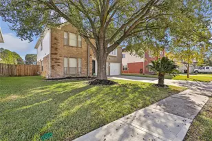 18042 Noble Forest Dr, Humble, TX 77346 - Photo 2