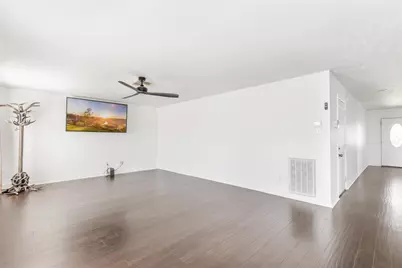 18042 Noble Forest Drive, Humble, TX 77346 - Photo 8