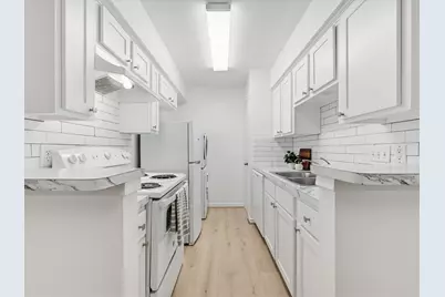 2120 Wilcrest Drive #122, Houston, TX 77042 - Photo 6