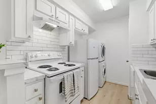 2120 Wilcrest Dr, Houston, TX 77042 - Photo 8