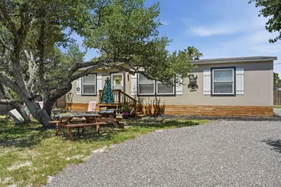 867 Rowe Street, Rockport, TX 78382 - Photo 1