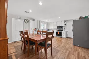 204 King Dr, Columbus, TX 78934 - Photo 10