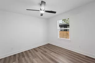514 W Wilkins St, Brenham, TX 77833 - Photo 14