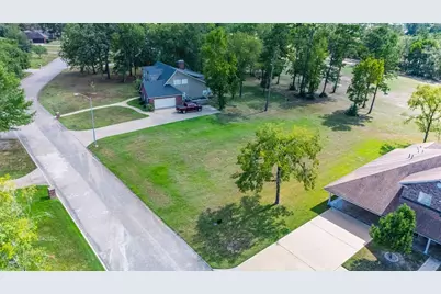 916 Dogwood Ridge Drive, Diboll, TX 75941 - Photo 2