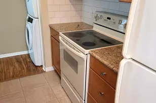 7575 Cambridge St, Houston, TX 77054 - Photo 12