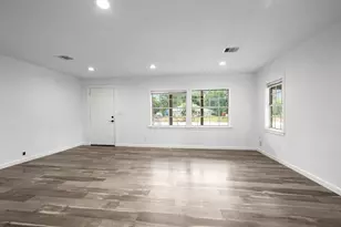 19101 Oak Canyon Dr, Conroe, TX 77385 - Photo 14